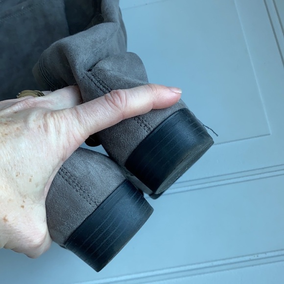 Francesca’s Suede Over the Knee Tie Boots 7 - Picture 5 of 7